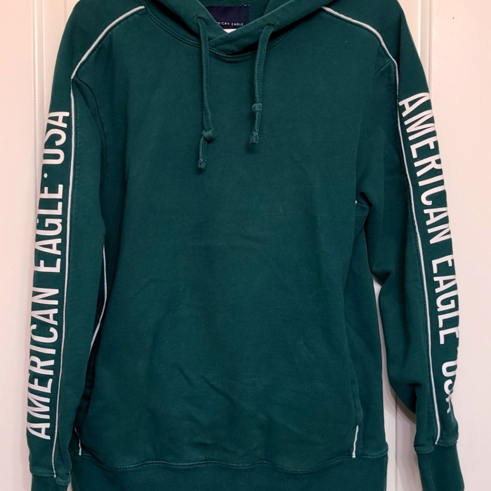 American Eagle Green sweater